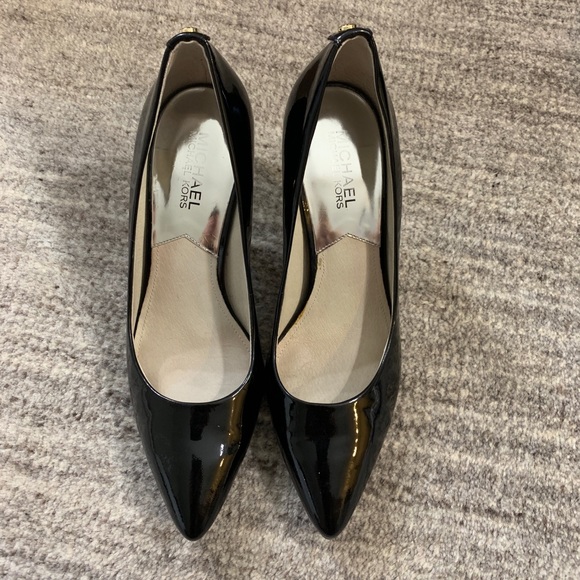 WORN ONCE Michael Kors Patent Leather Heels size 7 - Picture 4 of 8